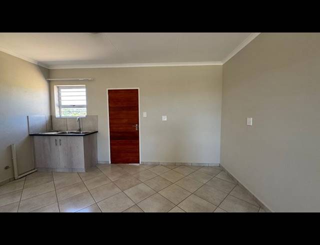 3 BEDROOM HOUSE FOR SALE IN OLIEVENHOUTBOSCH